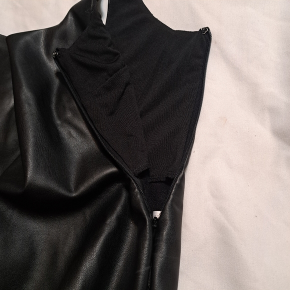 Faux Leather Bodysuit Size M - Picture 11 of 15
